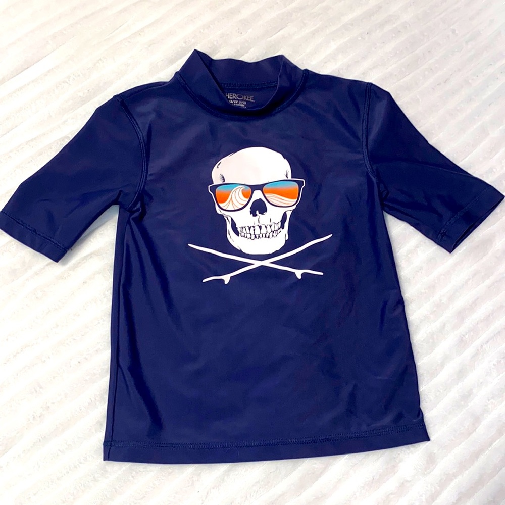 Cherokee skull rash guard